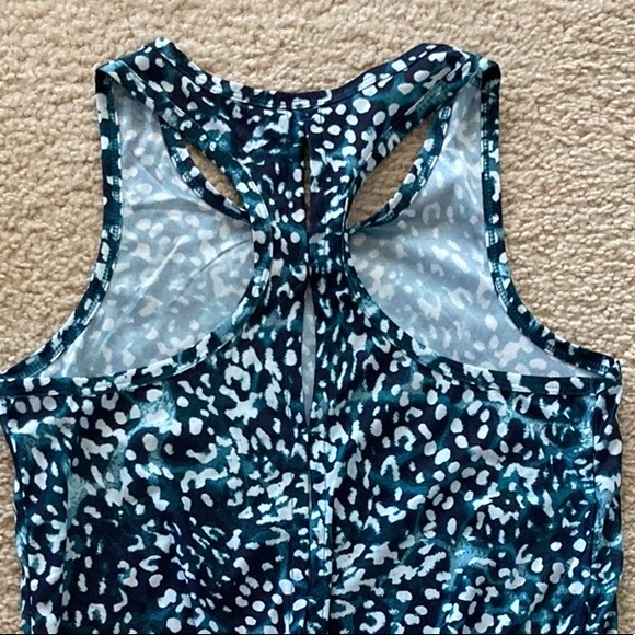 Old Navy Active Athletic Tank - Picture 5 of 7